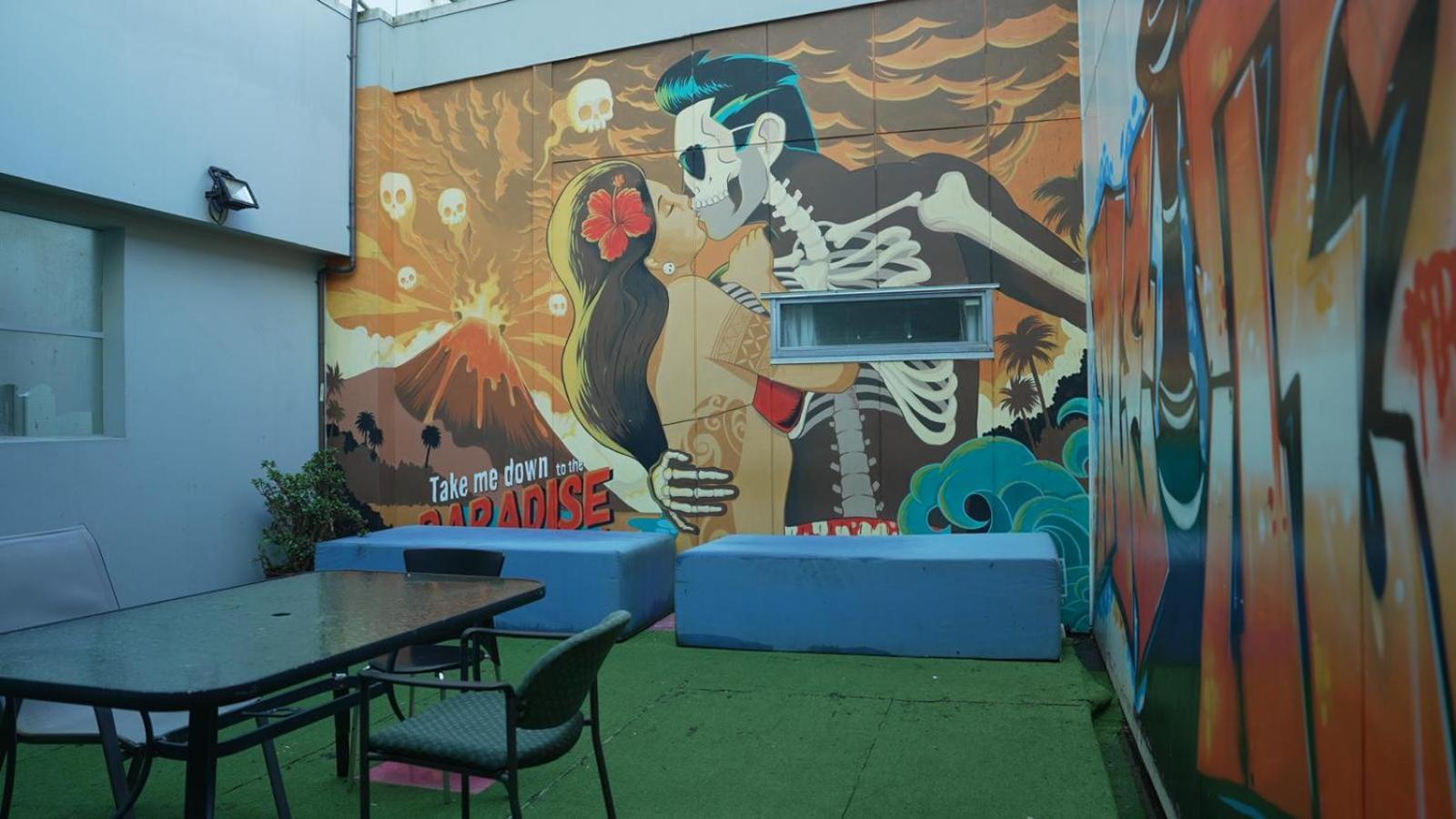 Metro Adventurer Backpackers Hostel Auckland Exterior photo