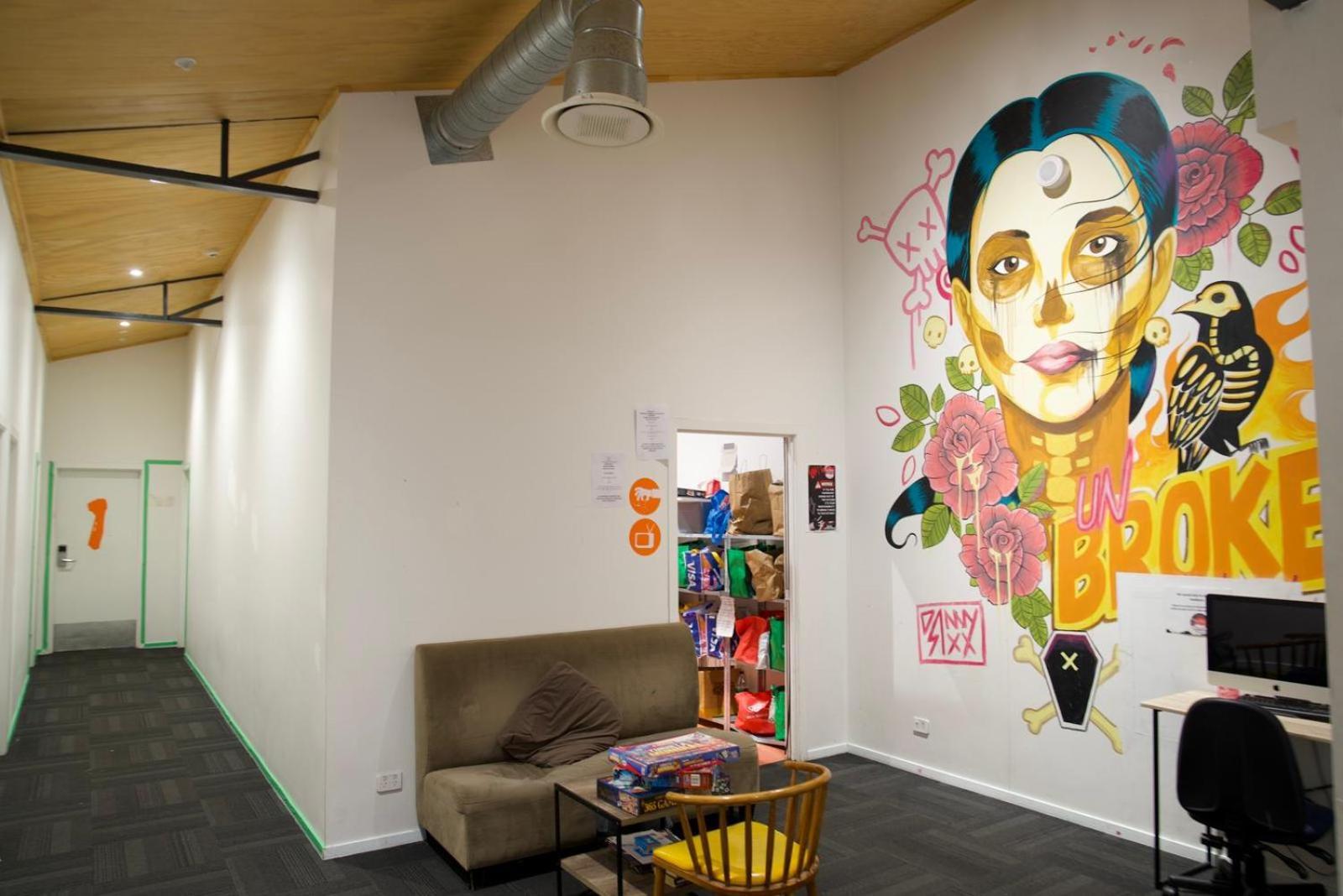 Metro Adventurer Backpackers Hostel Auckland Exterior photo